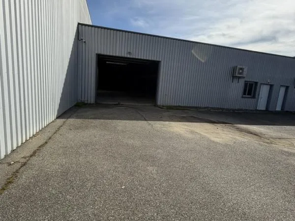 Local d’activité et entrepôt Location Beaupuy  862m² 5589€