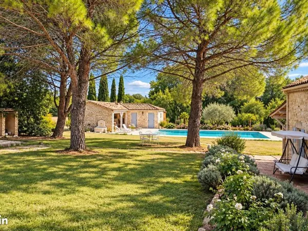 Maison 7 pièces 203 m²