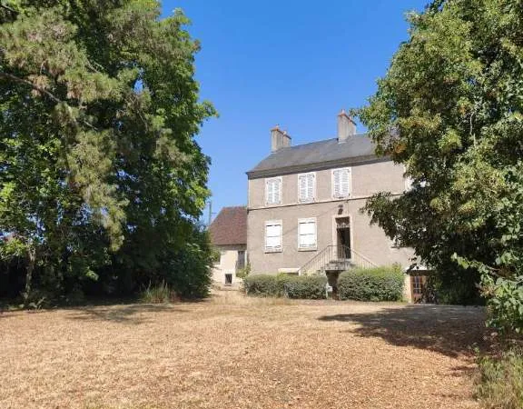 Maison 274 m²