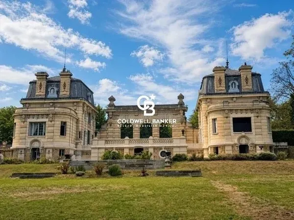 Château 10 pièces 790 m²