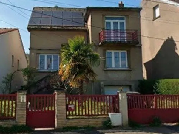 Maison avec 3 chambres, garage et jardin