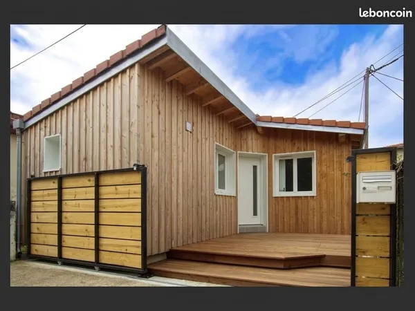 Charmante maison en bois au calme avec terrasse, proche gare et port
