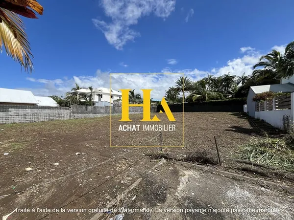 ST LOUIS LOTISSEMENT LARE terrain de 704m²