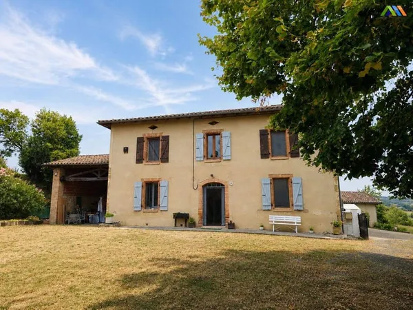 Maison 10 pièces 211 m²