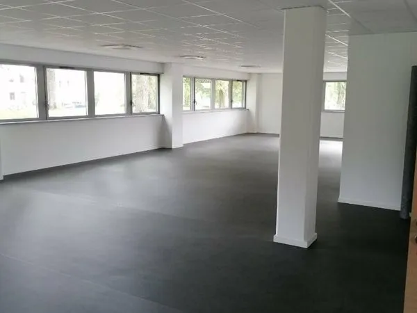 Bureaux 96 m² MONT-SAINT-AIGNAN