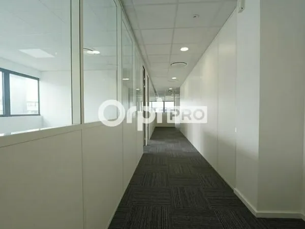 Bureaux 3020 m²