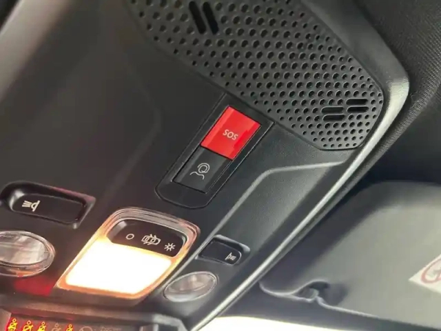 Peugeot 2008 electrique 50 kwh 136 ch — photo 24