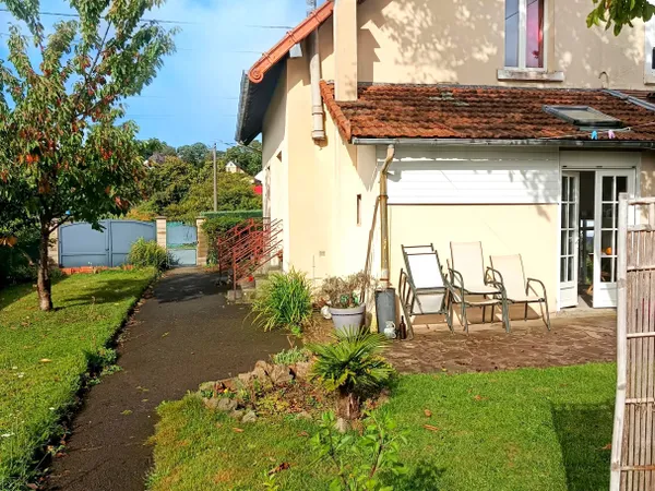 MAISON JUMELÉE SUR TERRAIN DE 376 M²