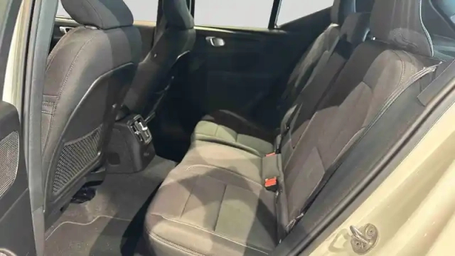 Volvo Xc40 t4 recharge 129+82 ch dct7 — photo 40