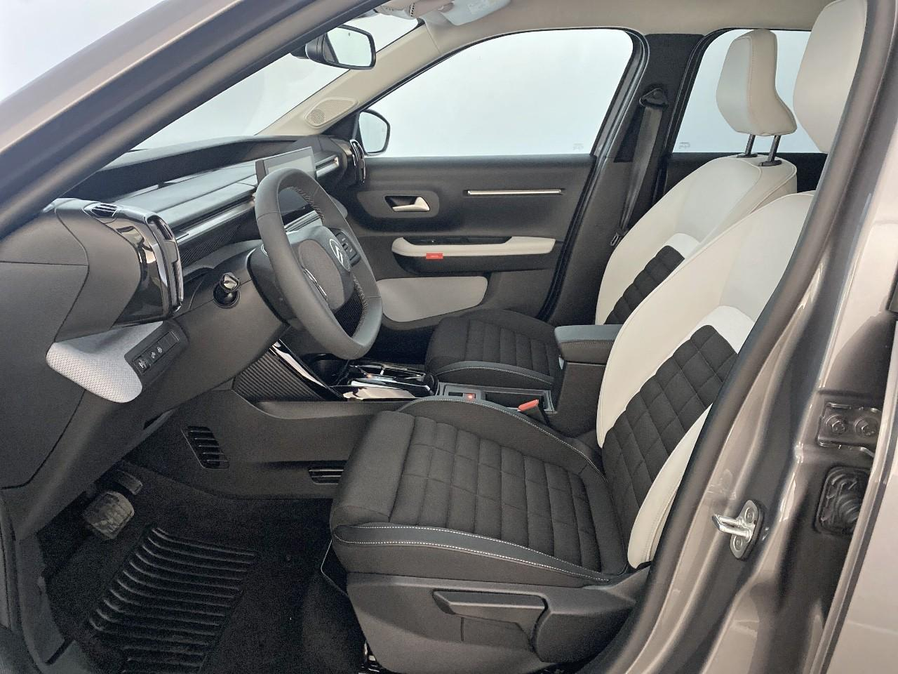 Citroën C3 Aircross hybride 145 ch aut max — photo 9