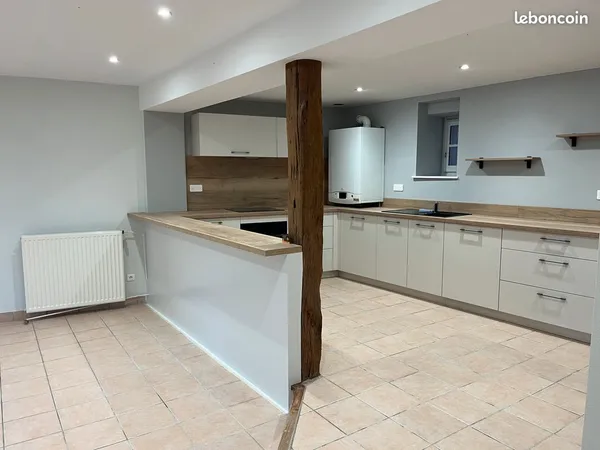 Maison de caractère 133 m² rénovée à neuf - 3 ch + bureau, grand jardin clos - Saint-Haon-le-Châtel