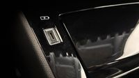 Peugeot 2008 1.2 PureTech 100ch S&S Allure — photo 30