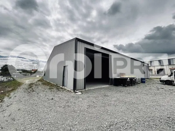 Local 212 m²