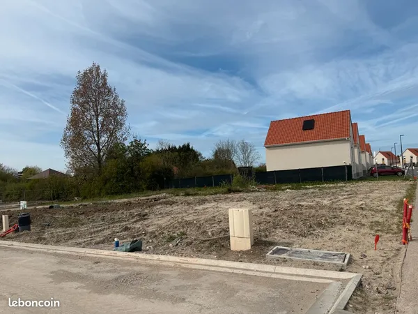 Terrain constructible et viabilisé à vendre
