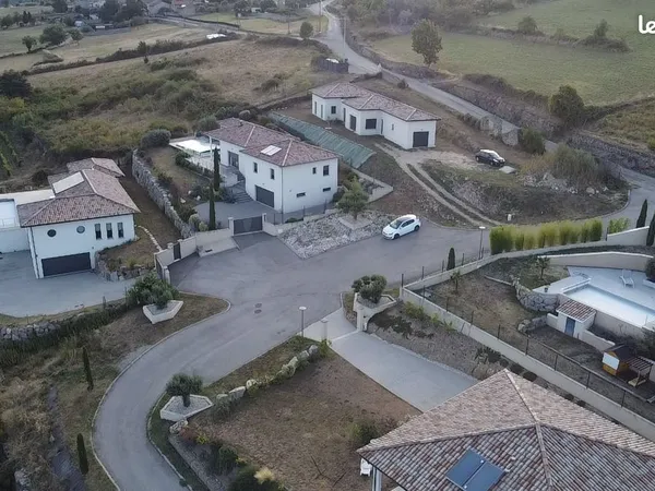 Terrain à bâtir de 923 m² à ANNONAY (07)