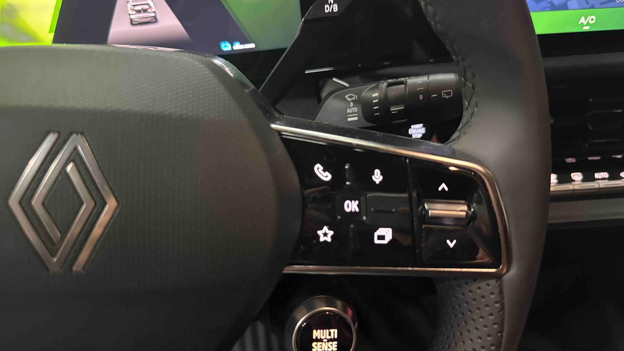 Renault Clio E-Tech full hybrid 160 ch — photo 17