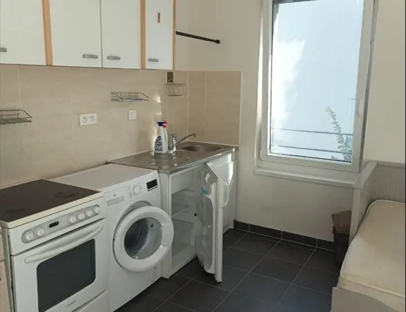 SCHILTIGHEIM - Beau studio meublé de 33 m² avec terrasse - Résidence récente
