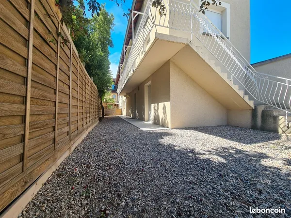 Appartement T2 duplex meublé