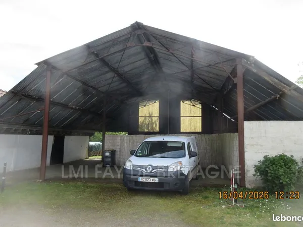 Local 1 pièce 150 m²