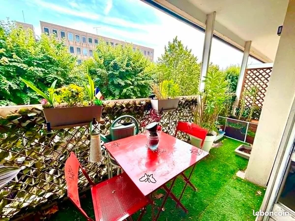 À VENDRE - T3 de 76 m² avec place de parking souterrain et cave - Boulevard de la Paix, Reims