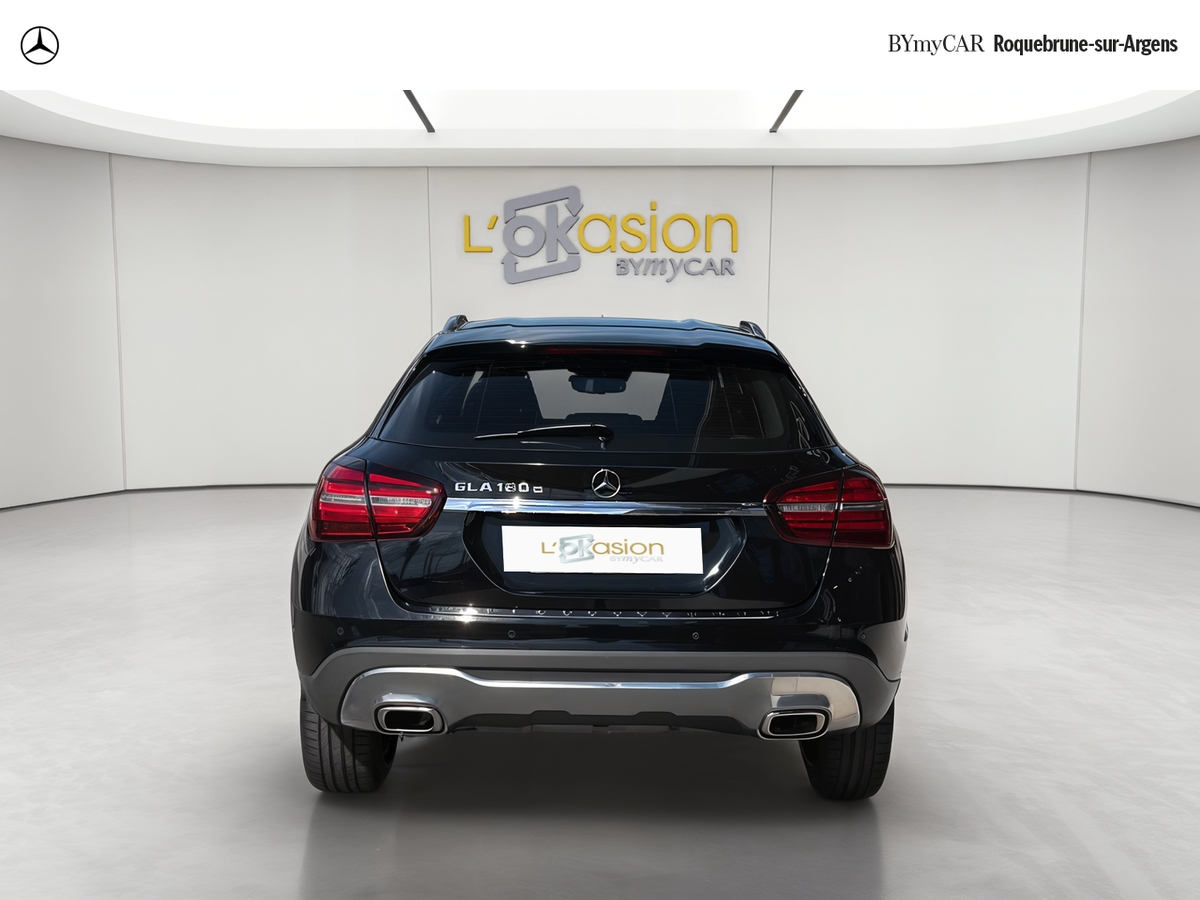 Mercedes GLA 180 d 7-G DCT — photo 4