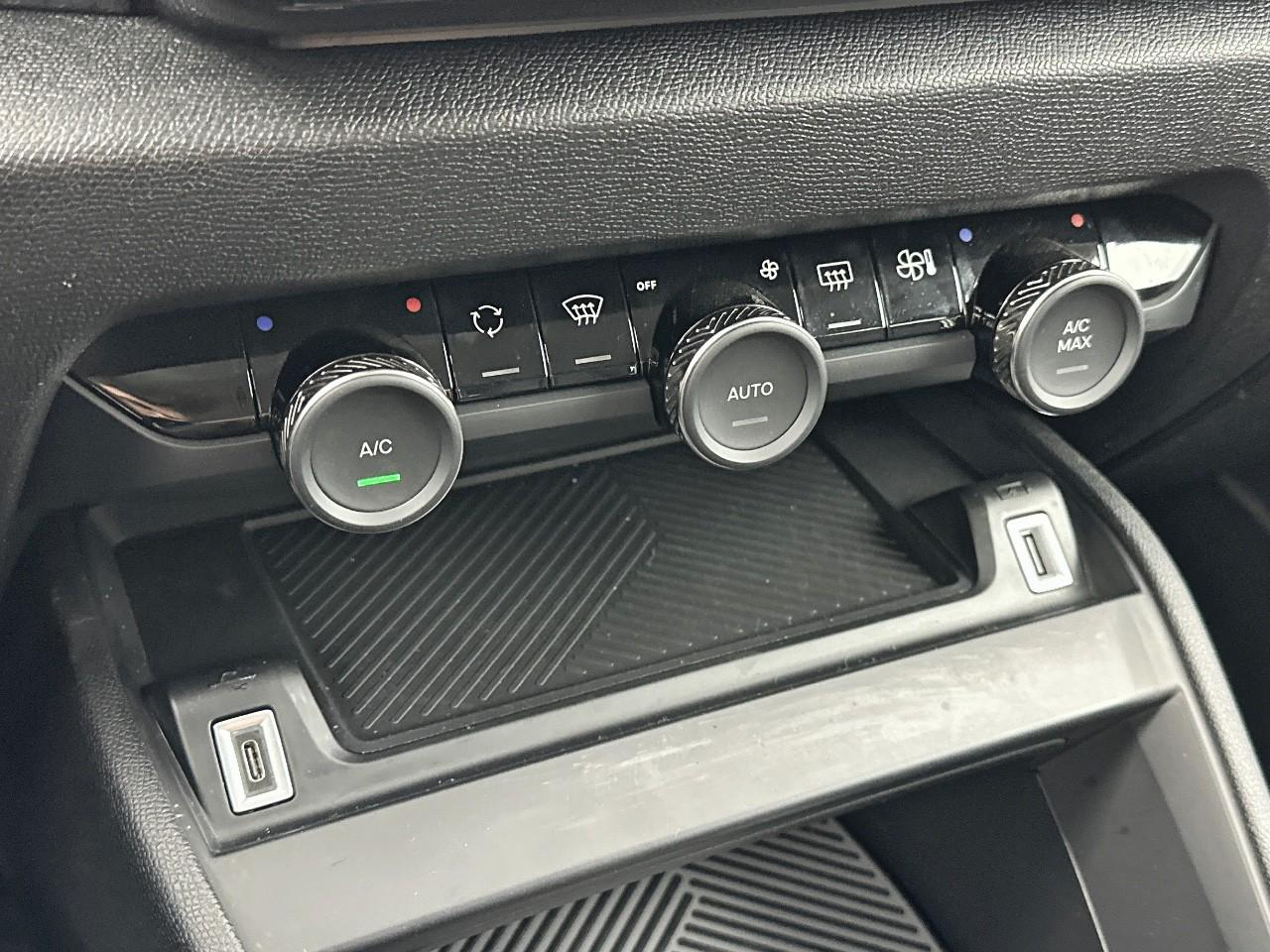Citroën C4 puretech 130 s&s eat8 shine — photo 27