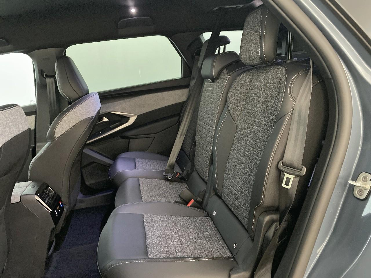 Peugeot 5008 hybrid 145 ch e-dcs6 allure — photo 10