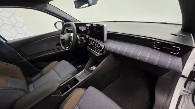 Renault 5 renault  e-tech electrique 10 ch autonomie confort — photo 101