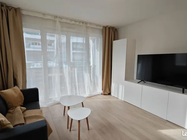 Beau T2 meublé avec piscine