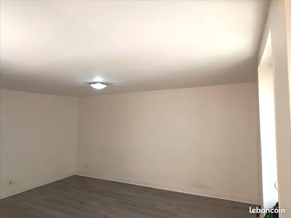 Studio 1 pièce 26 m²