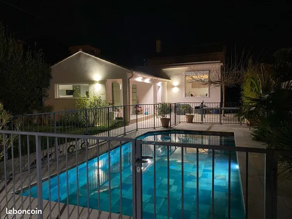Maison meublée 150 m² 4 ch. Piscine, Beaumont 13012