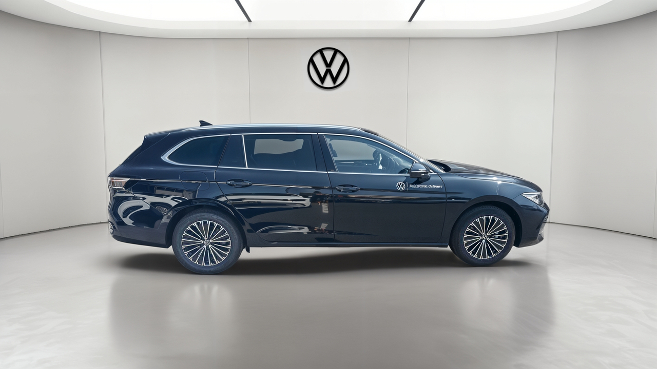 Volkswagen Passat 1.5 eTSI OPF 150 DSG7 — photo 6
