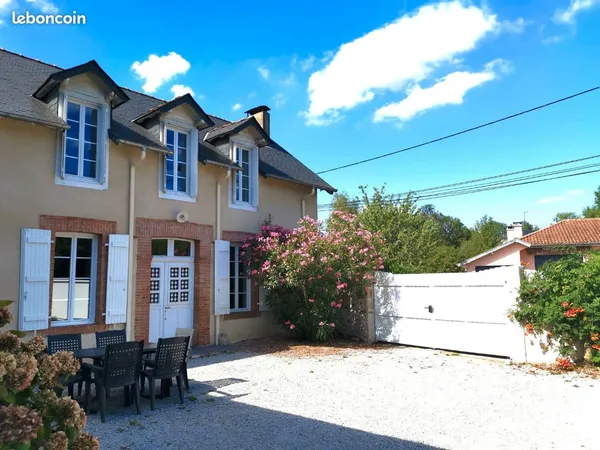 PETITE MAISON DE CHARME a 15 mn de Pau
