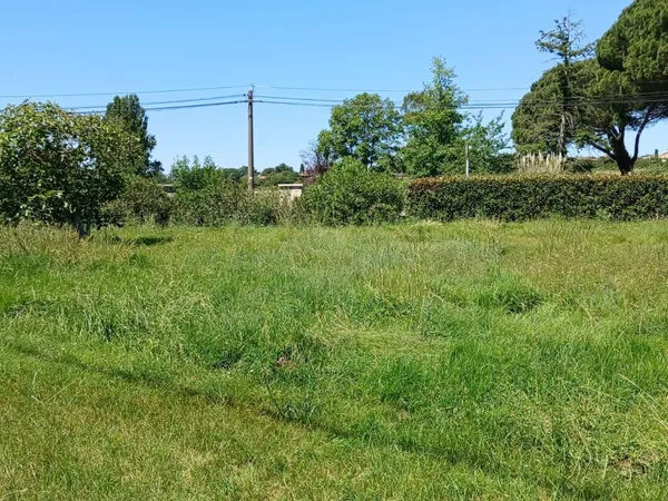Terrain en individuel 740 m²