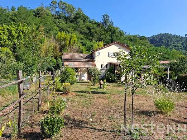 Maison traditionnelle de 4 pièces à vendre au Collet de Dèze, cadre calme et campagne