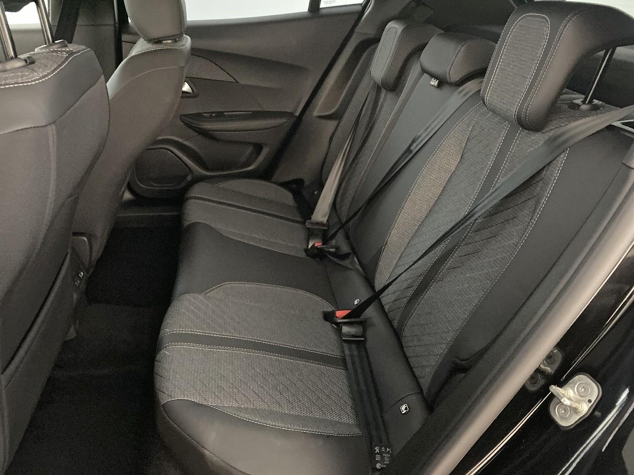 Peugeot 2008 hybrid 145 ch e-dcs6 allure — photo 10