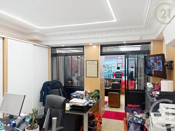 Local commercial 132 m²