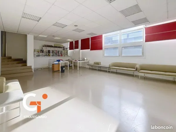 Bureaux 548 m² Petit-Couronne