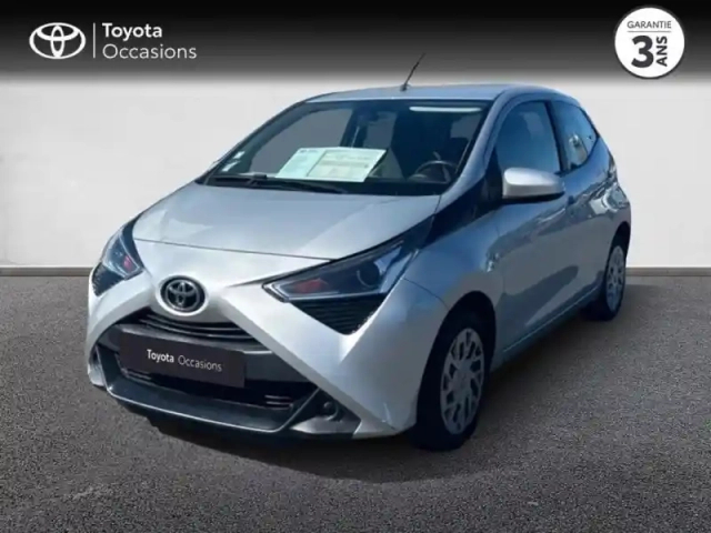 Toyota Aygo 1.0 vvt-i 72ch x-play 5p my20 — photo 1