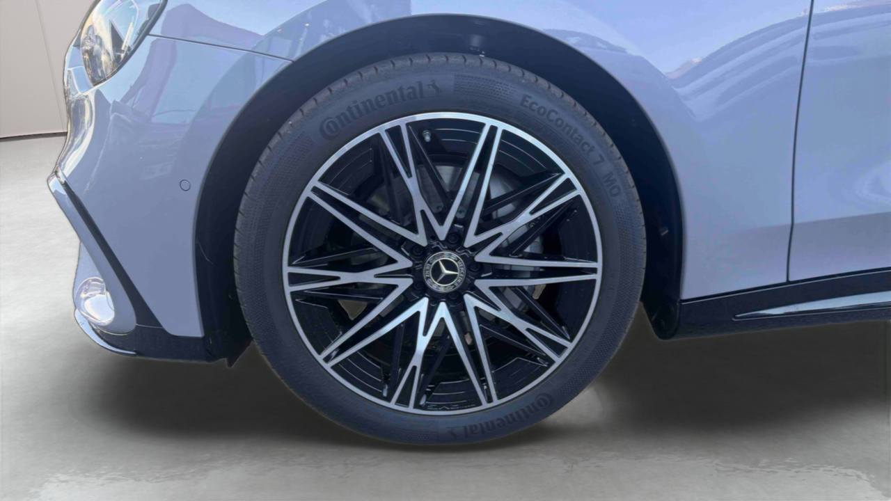 Mercedes Classe C 400 Electrique 4M — photo 14