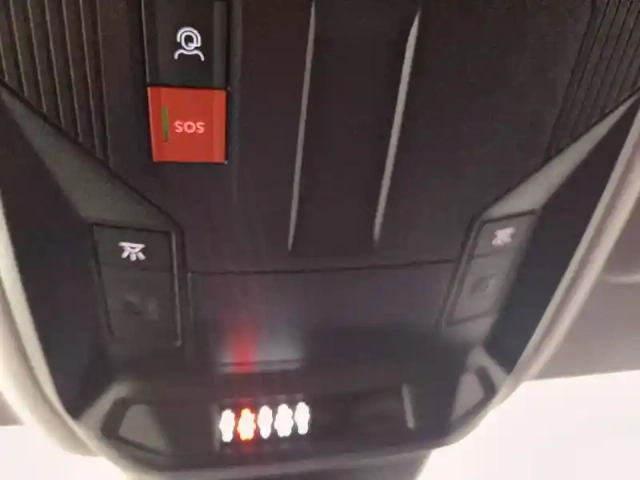 Peugeot 308 phev 180 e-eat8 — photo 27