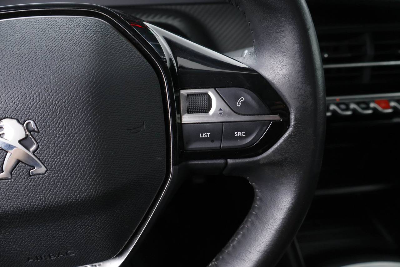 Peugeot 2008 — photo 18