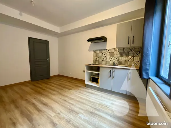 Studio 1 pièce 19 m²
