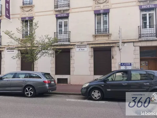 Local commercial 325 m² Bourg-en-Bresse