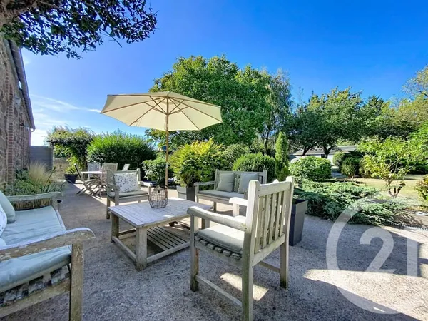 Maison 8 pièces 237 m²