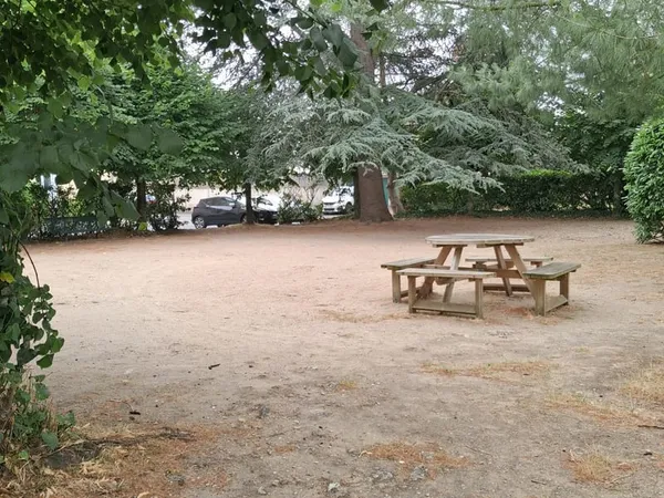 OLIVET HORLOGE PROCHE CENTRE VILLE ET BORDS DU LOIRET APPART