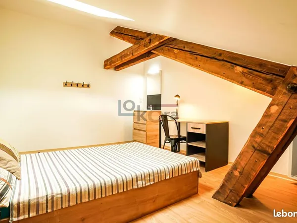 Chambre meublée de 16 m² - Colocation