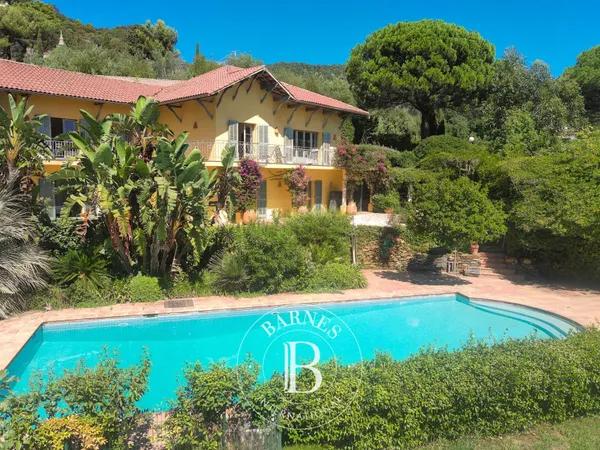 Rayol-Canadel- Propriété de charme- Proche plage-