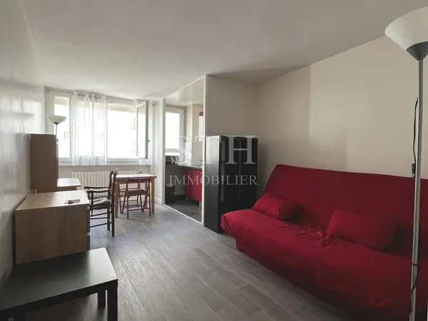 Studio en bon état