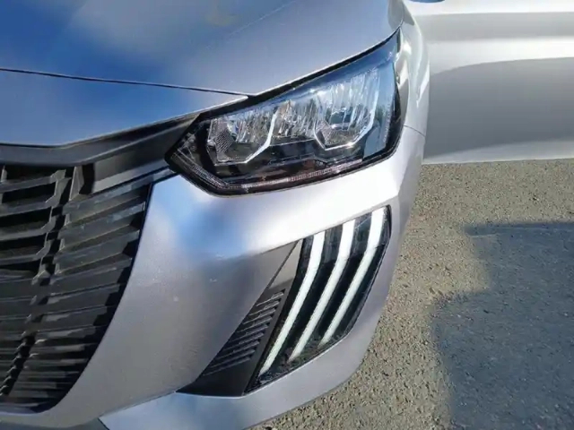 Peugeot 208 hybrid 110 ch e-dcs6 style — photo 14